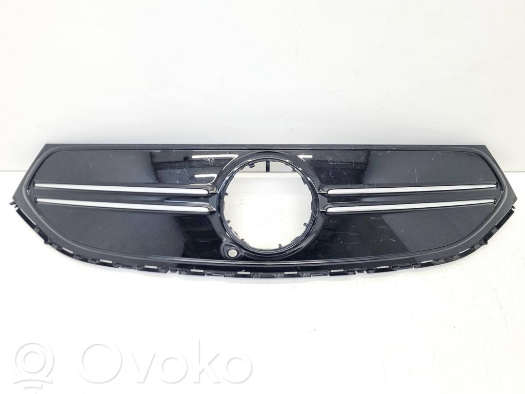 Mercedes-Benz EQB Etusäleikkö 