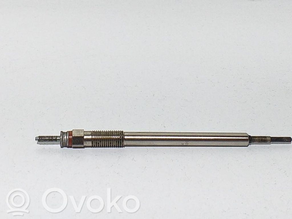 Toyota Corolla Verso AR10 Świeca żarowa 