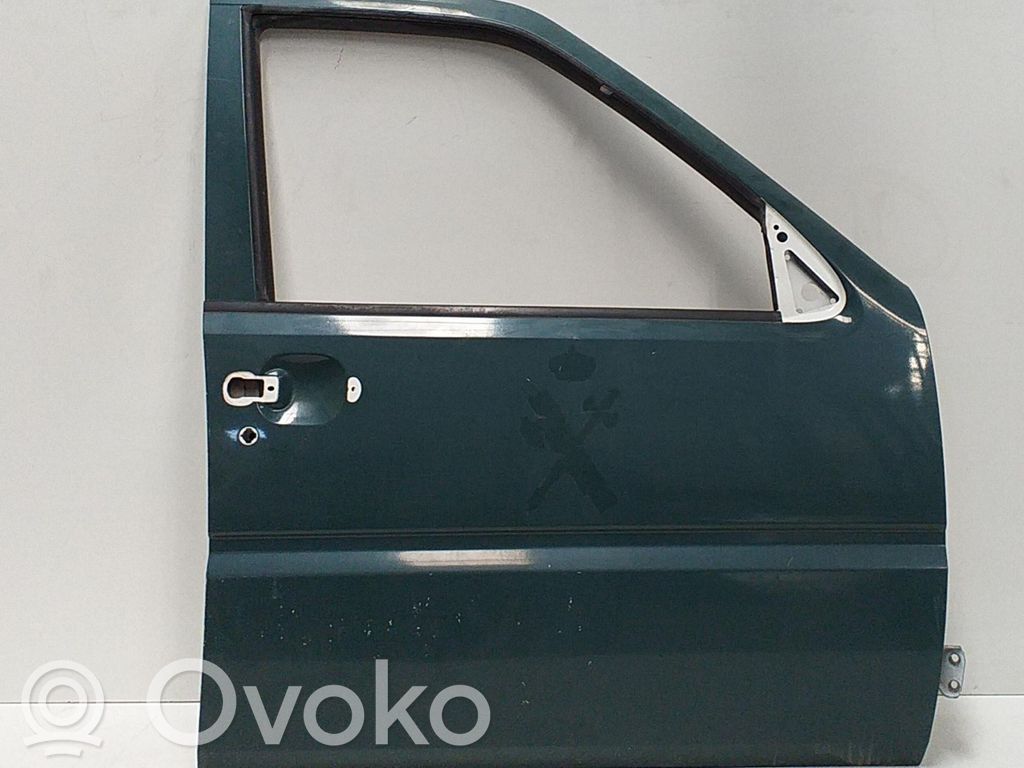 Nissan Terrano Priekinės durys 