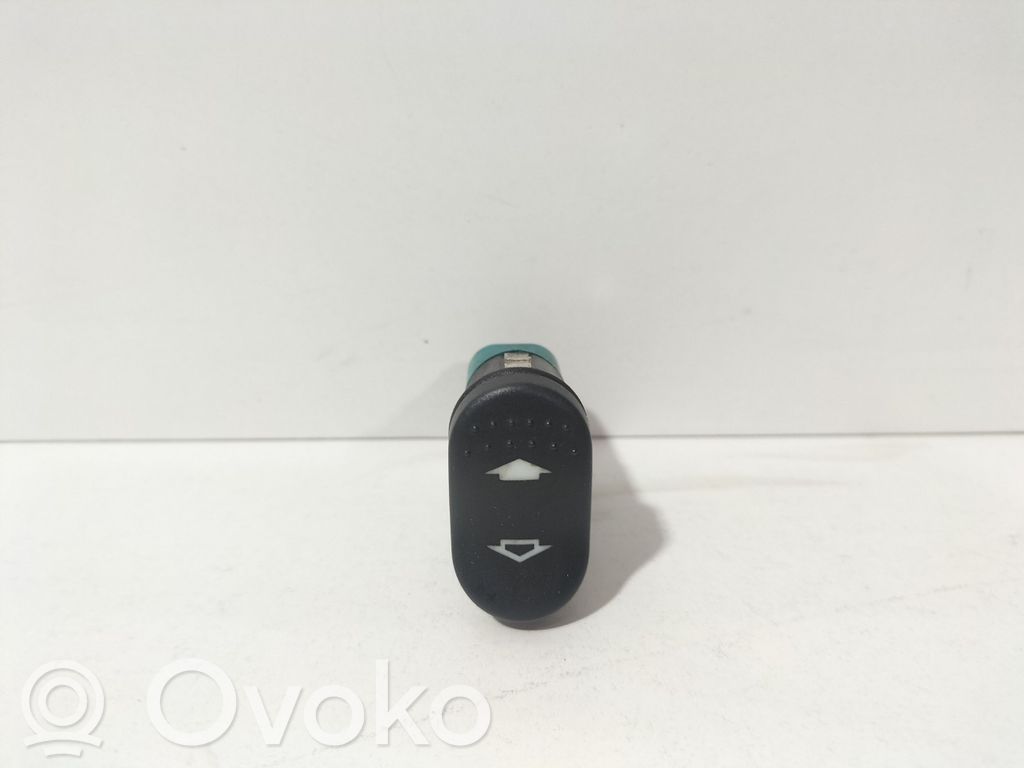 Electric window control switch   5C1T14529AA,79656