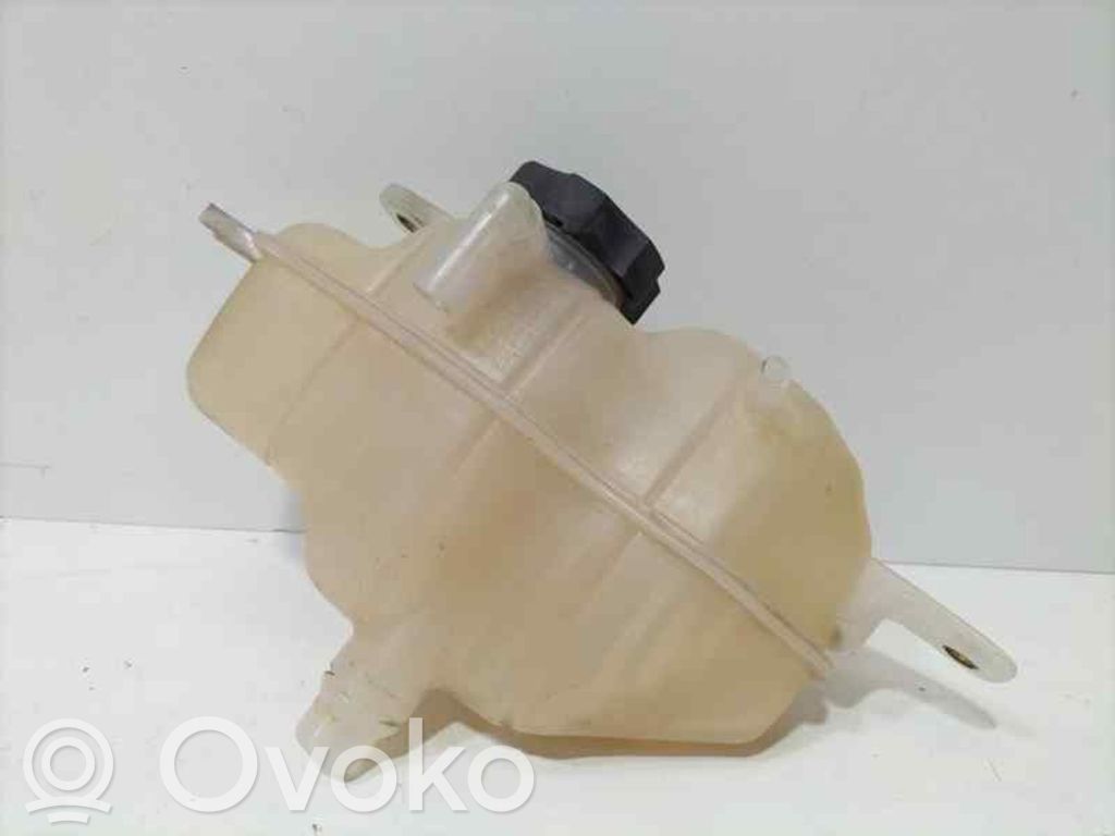 Opel Corsa E Kuro išsiplėtimo bakelis 