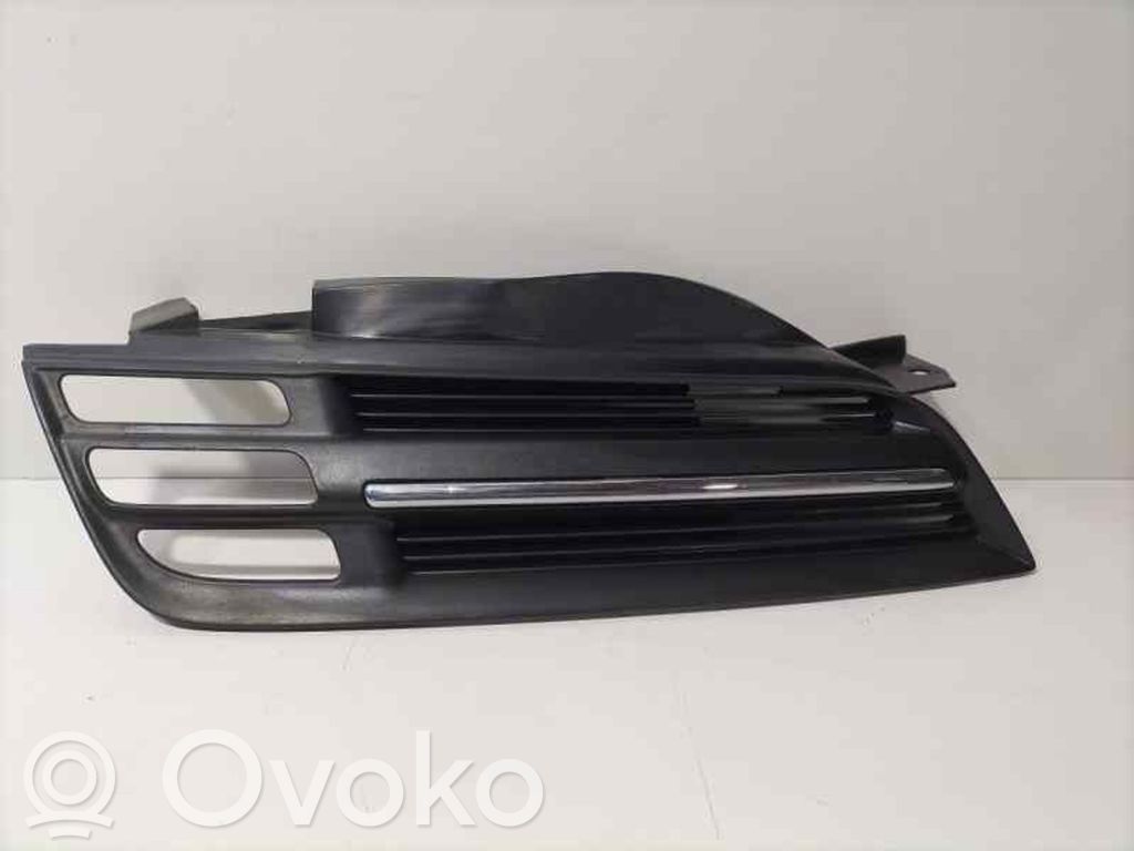 Nissan Micra C+C Fender grill 