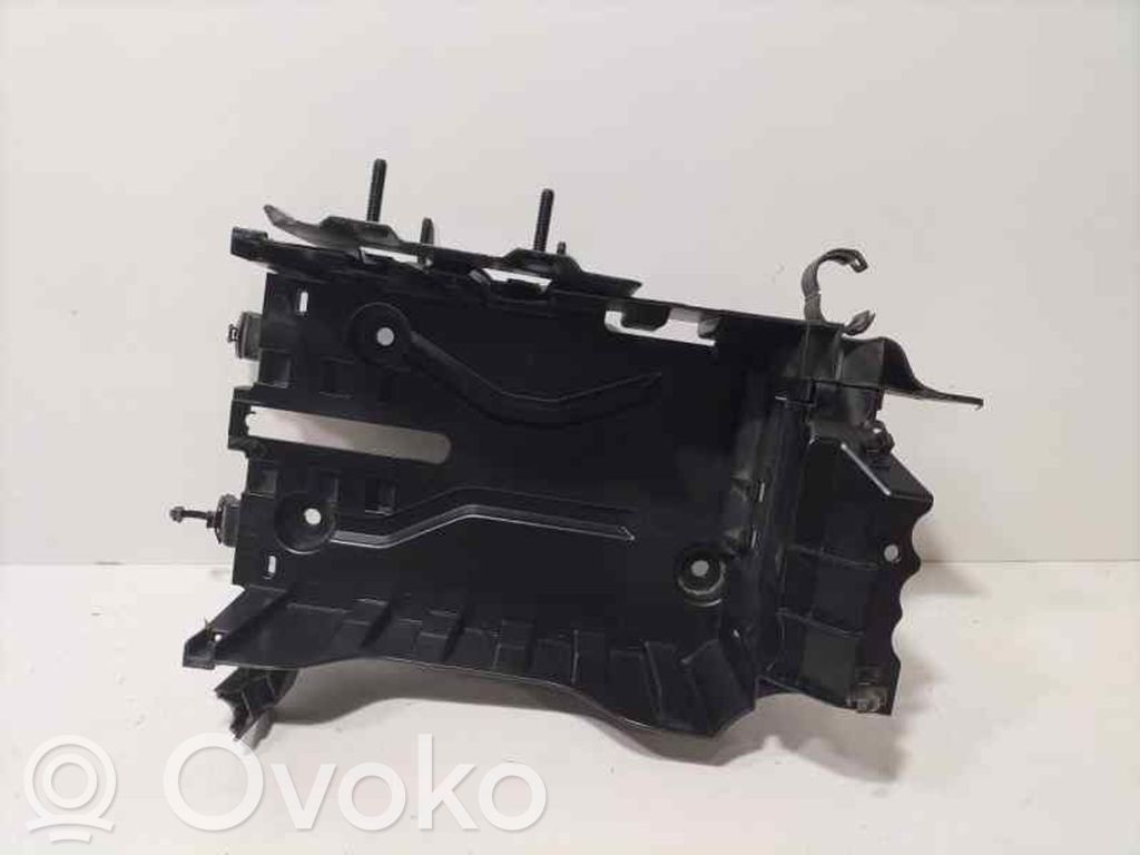 Opel Corsa E Akumuliatorius 