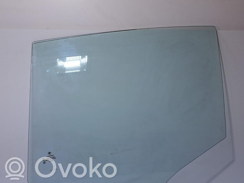 BMW 1 E81 E87 Rear door window glass 