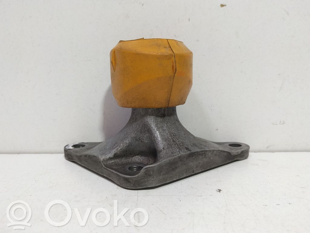 Audi A6 S6 C6 4F Engine mount bracket 