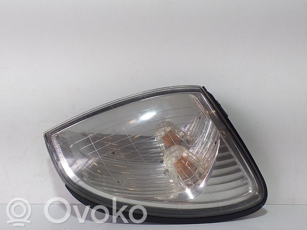 Toyota Land Cruiser (J100) Lampa przednia 