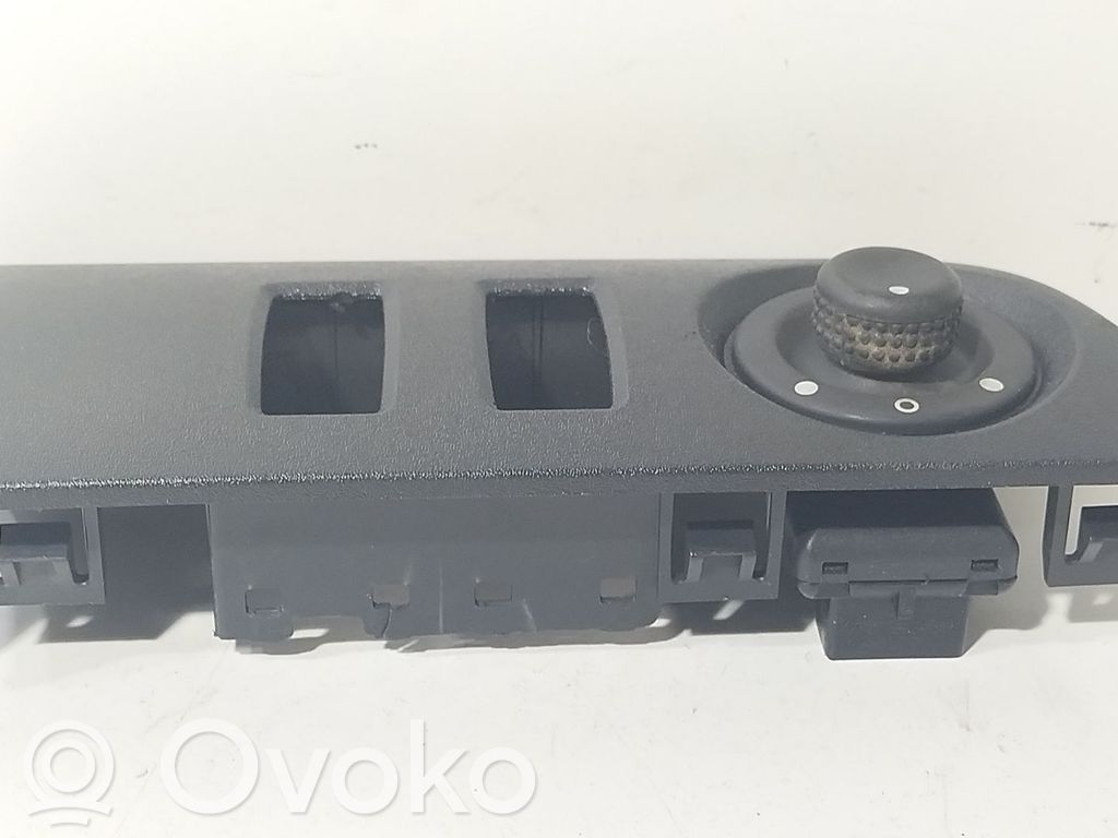 Dacia Dokker Interruptor del espejo lateral 