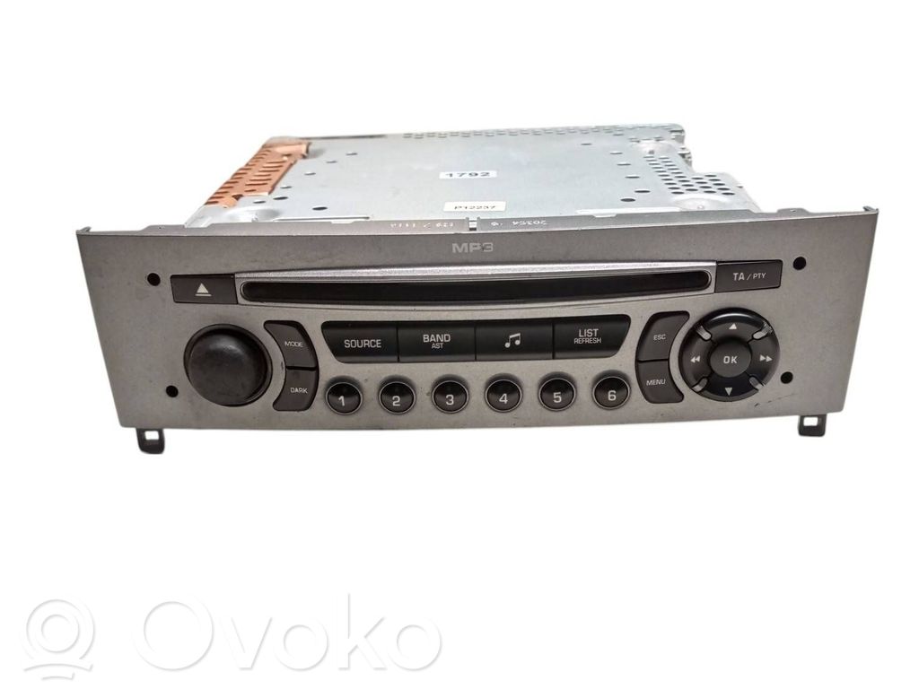 Peugeot 308 Panel / Radioodtwarzacz CD/DVD/GPS 