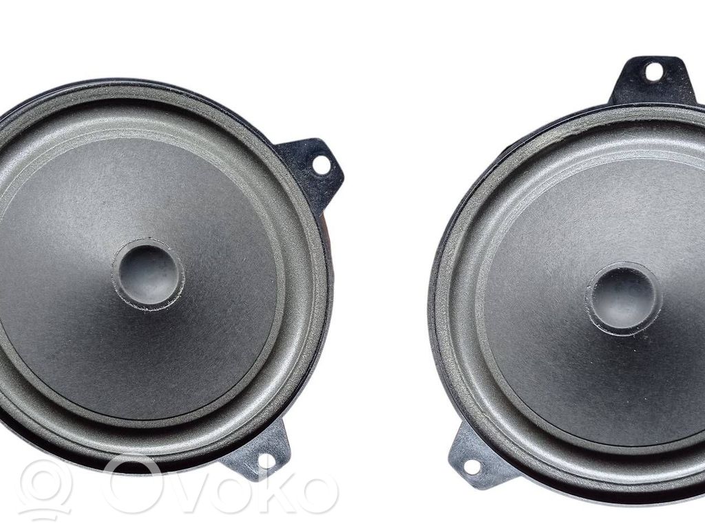 Altavoz del panel   6513836823305,61928910