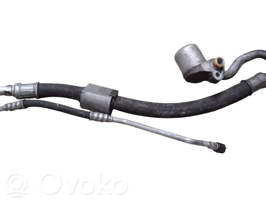 Ilmastointilaitteen putki (A/C)   6453698799202