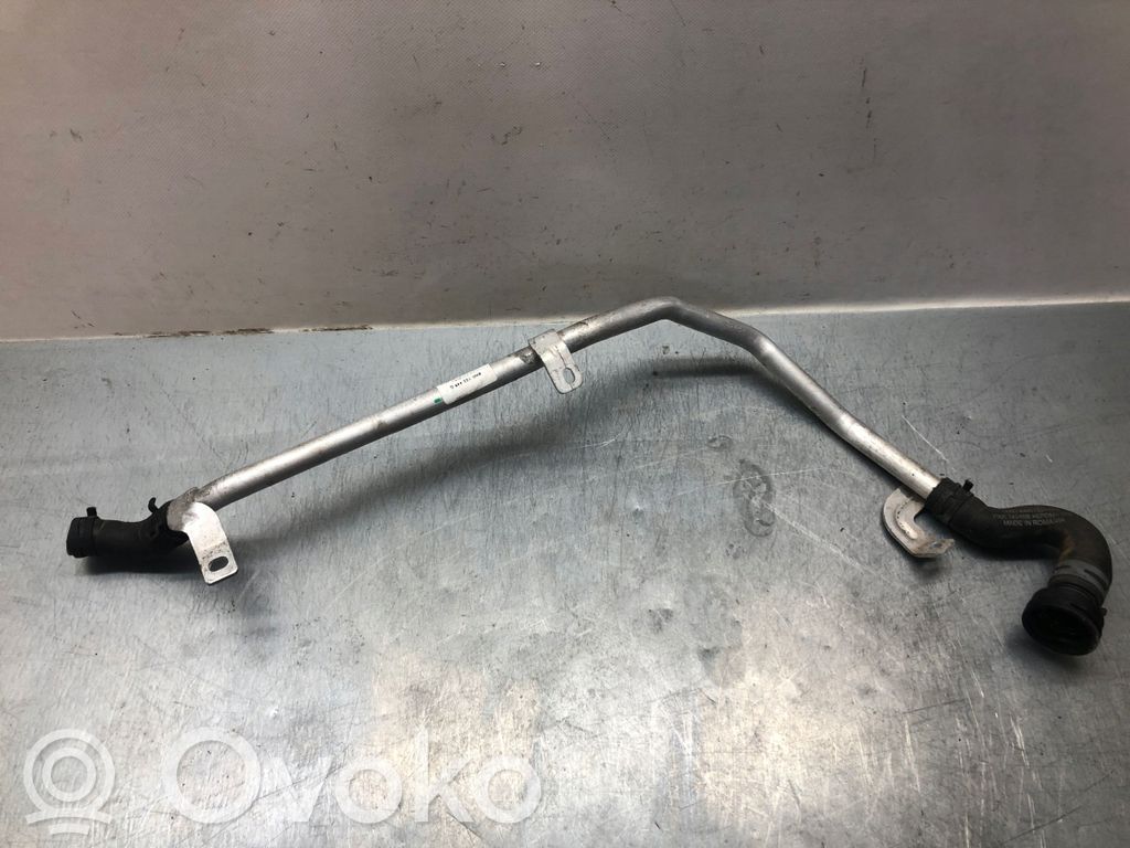 Audi A4 S4 B9 Przewód / Wąż chłodnicy 