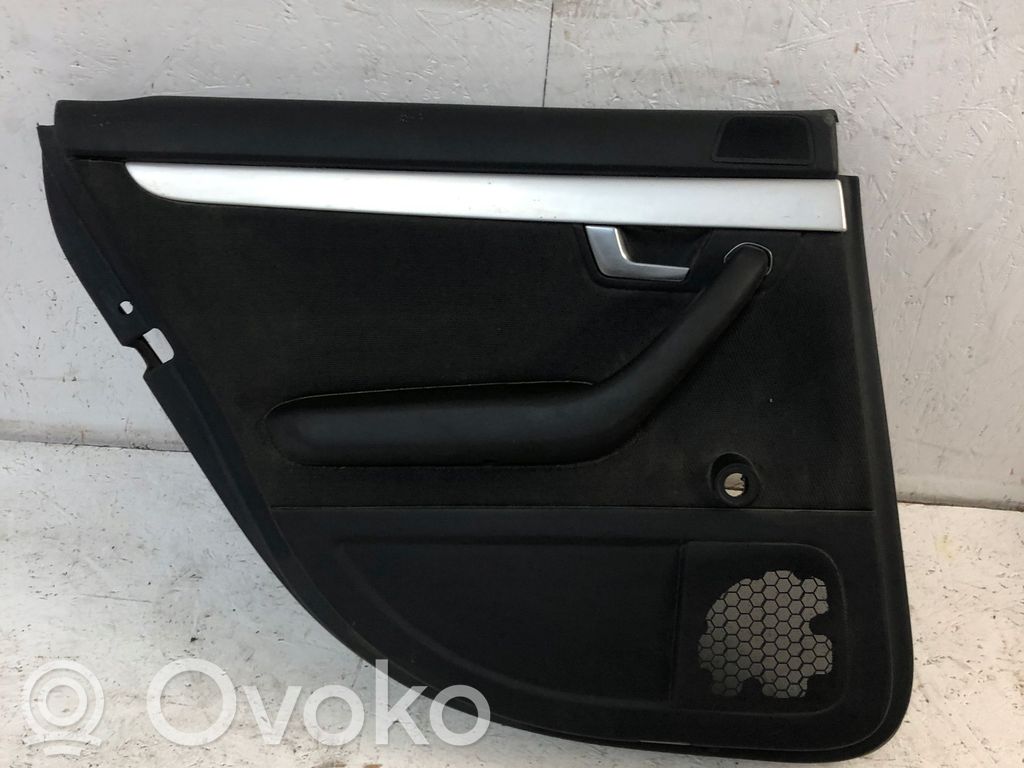 Audi A4 S4 B7 8E 8H Apmušimas galinių durų (obšifke) 