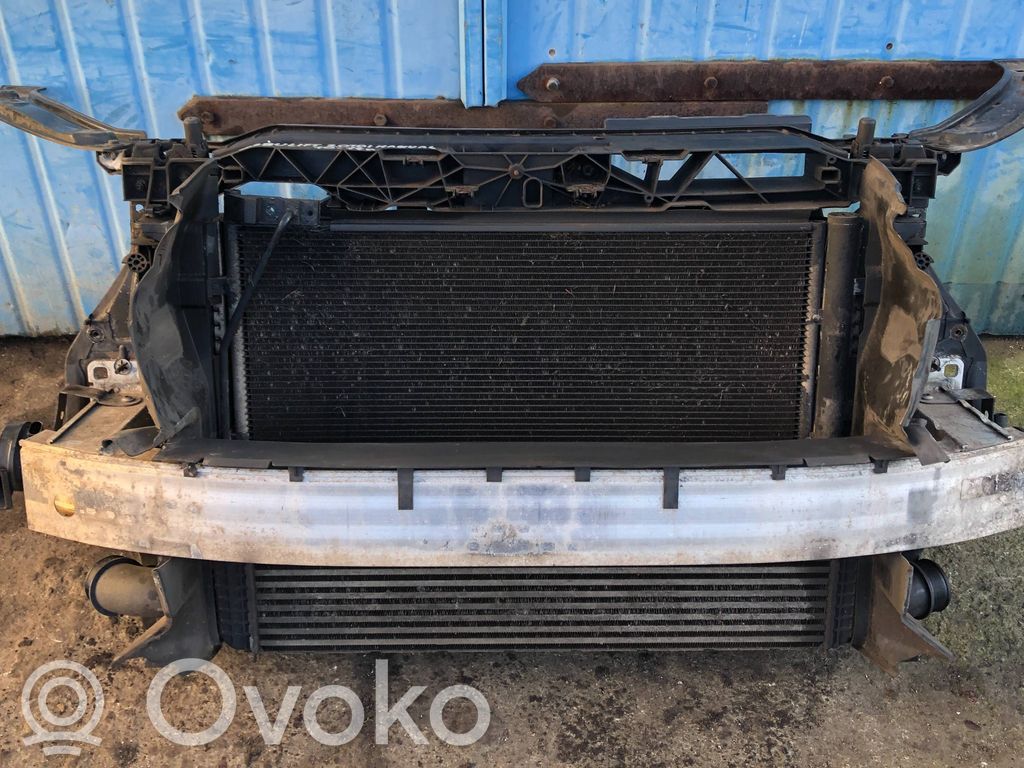 Audi Q3 8U Radiatorių panelė 