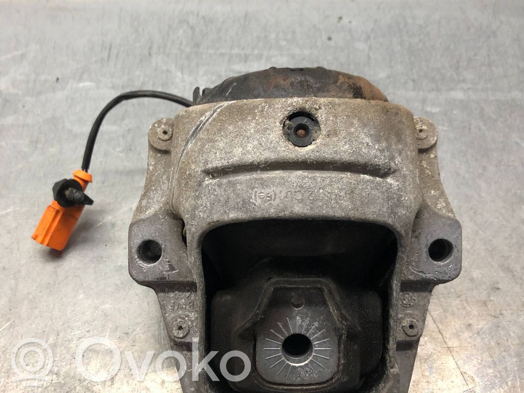 Audi A5 8T 8F Engine mount bracket 