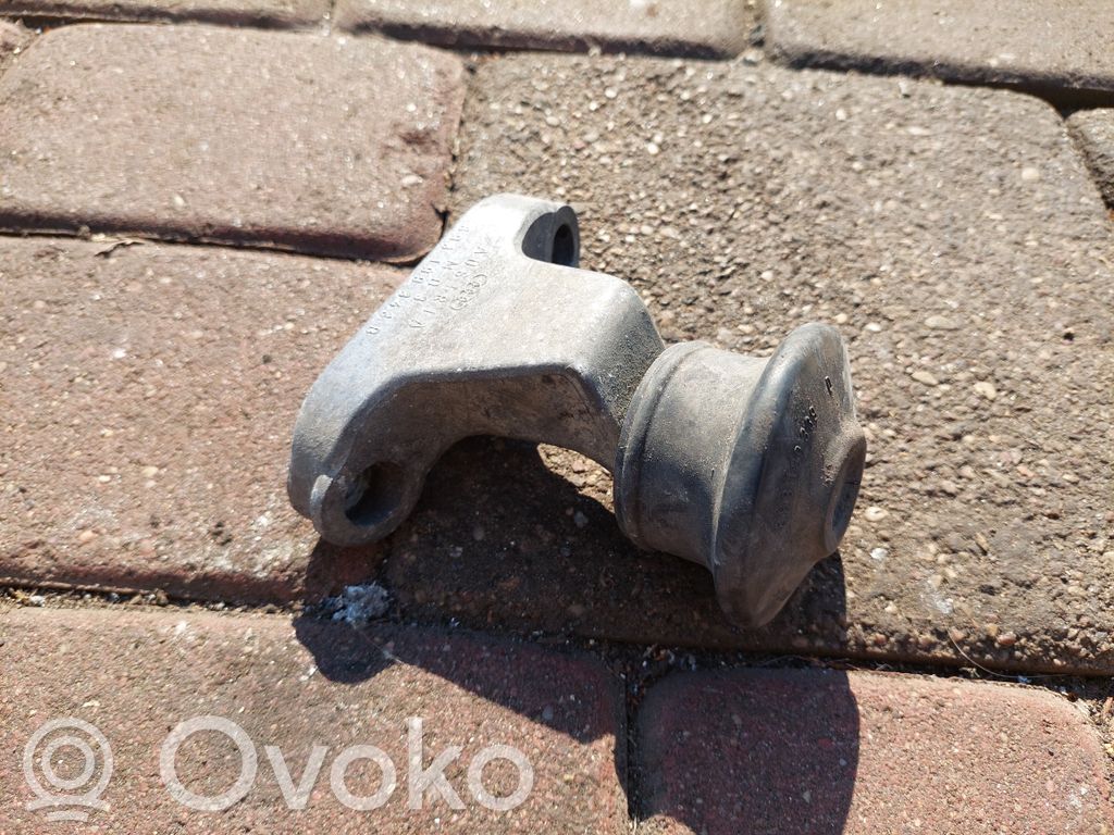 Engine mounting bracket   893199343B