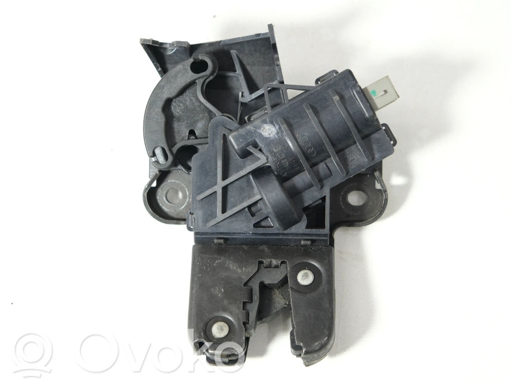 Audi A8 S8 D3 4E Blocco/chiusura/serratura del portellone posteriore/bagagliaio 