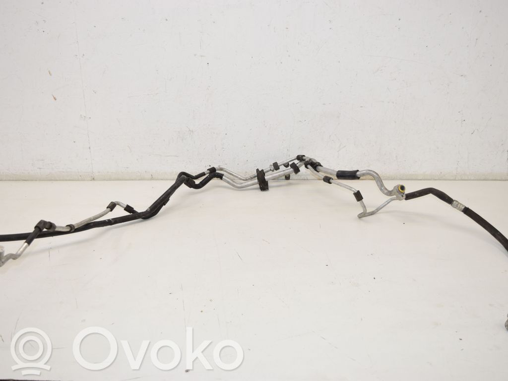 Audi A4 S4 B7 8E 8H Wąż / Przewód klimatyzacji A/C 