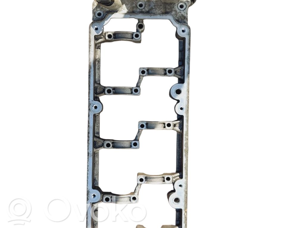 Culata del motor   057286