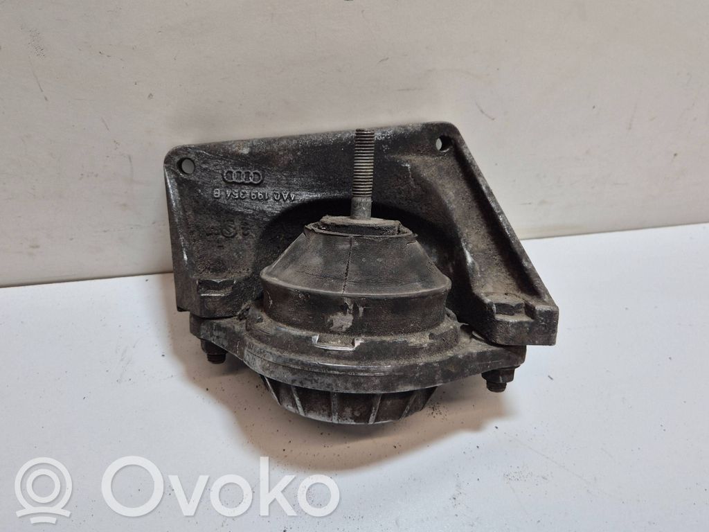 Audi A6 S6 C4 4A Wspornik / Mocowanie silnika 