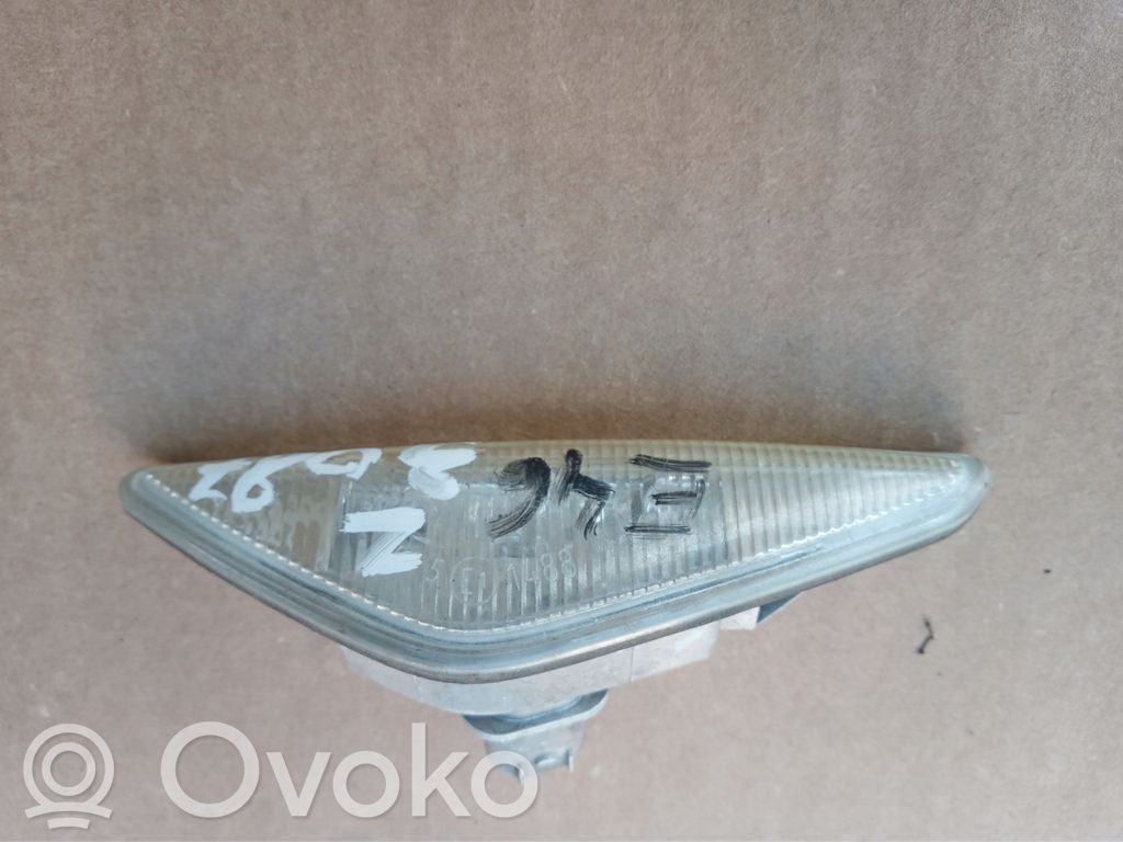 BMW 3 E46 Front fender indicator light 