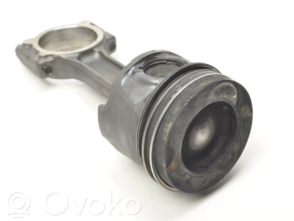 Mercedes-Benz A W176 Piston 