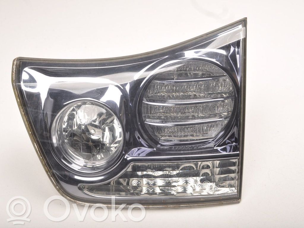 Tailgate rear/tail lights