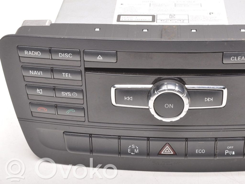 Mercedes-Benz A W176 Panel / Radioodtwarzacz CD/DVD/GPS 