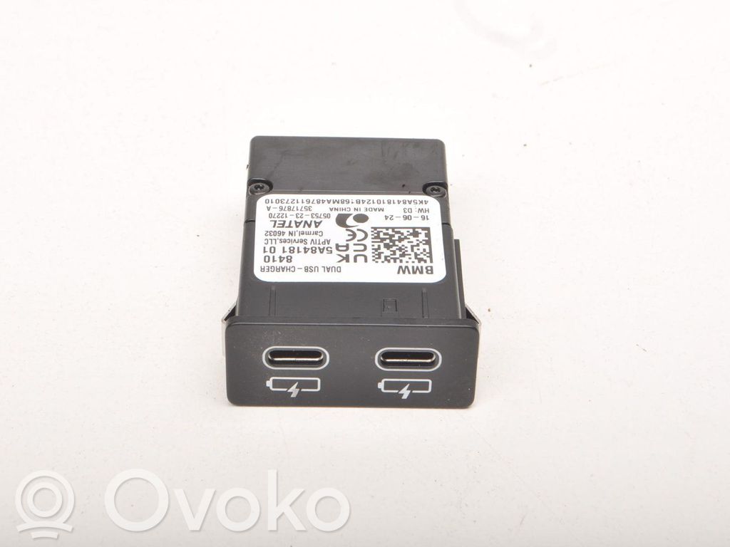 BMW 2 Active Tourer U06 USB socket connector 