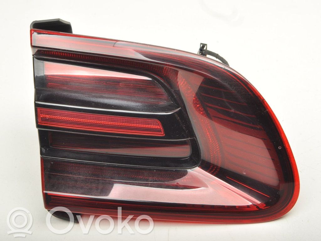 Porsche Macan (95B) Takaluukun takavalot 