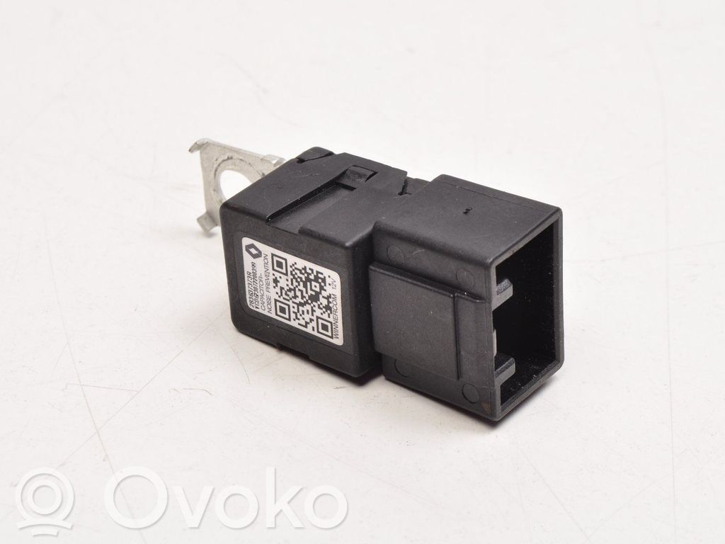 Renault Captur II Aerial antenna amplifier 