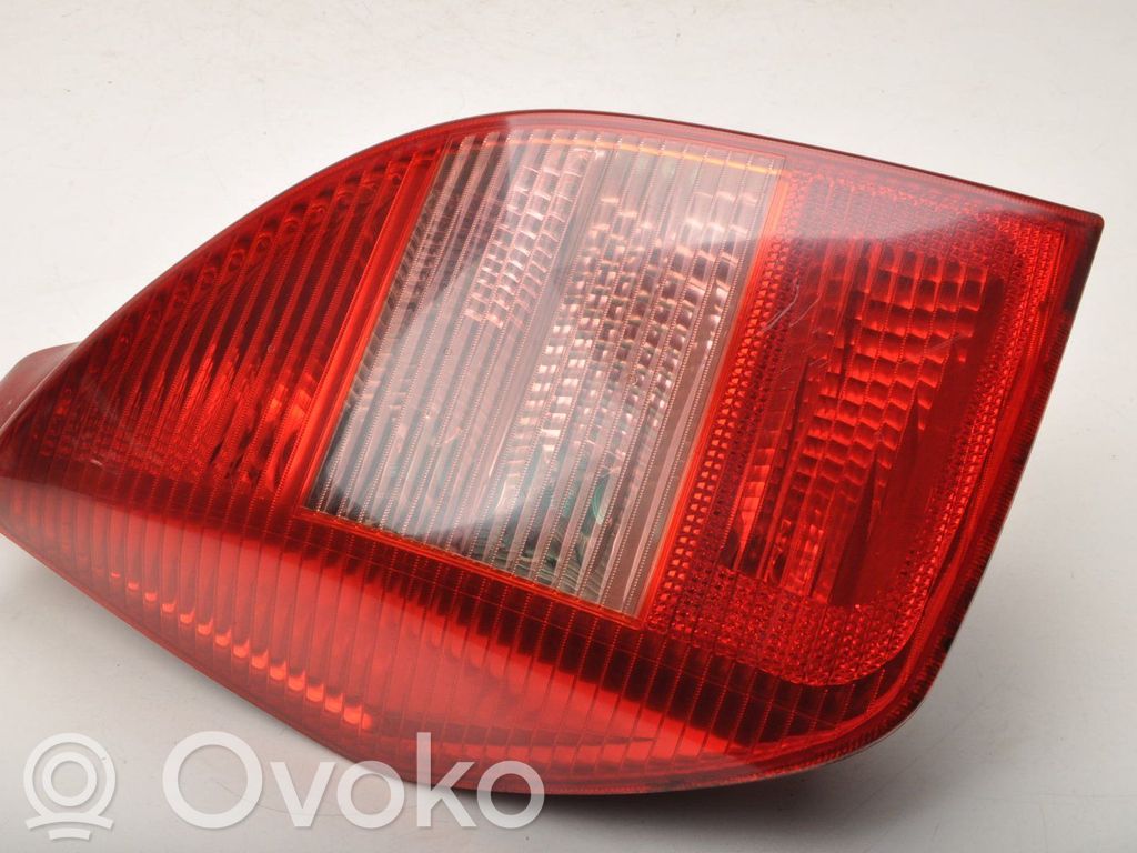 Citroen C2 Galinis žibintas kėbule 