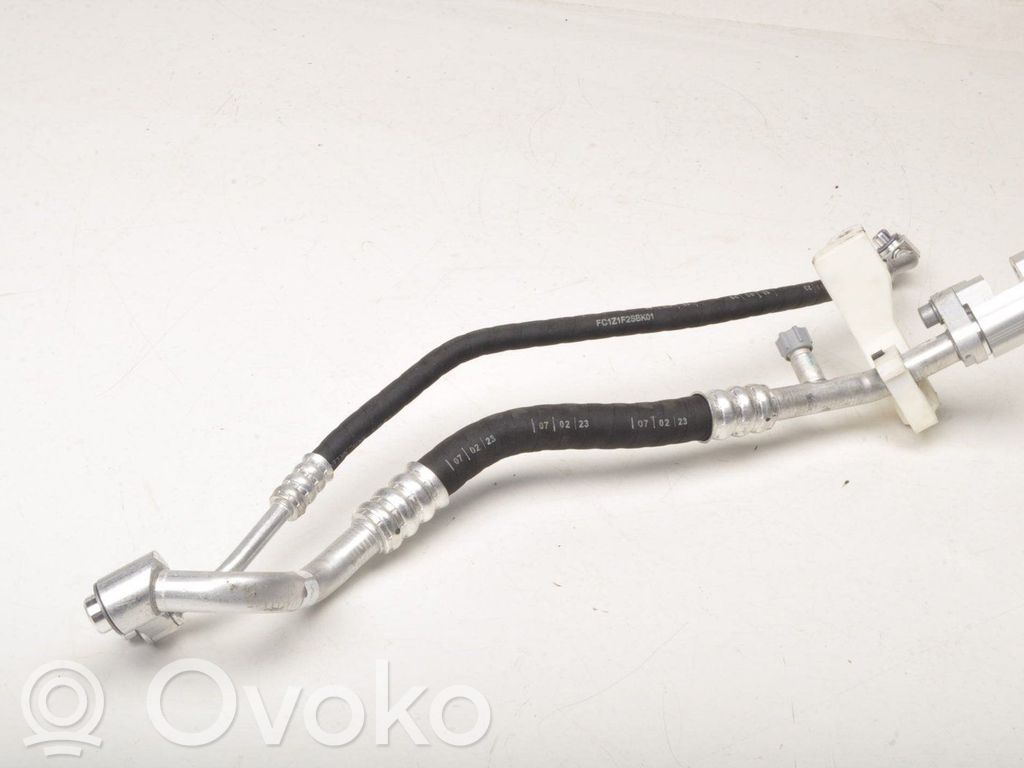 BMW i4 Ilmastointilaitteen putki (A/C) 