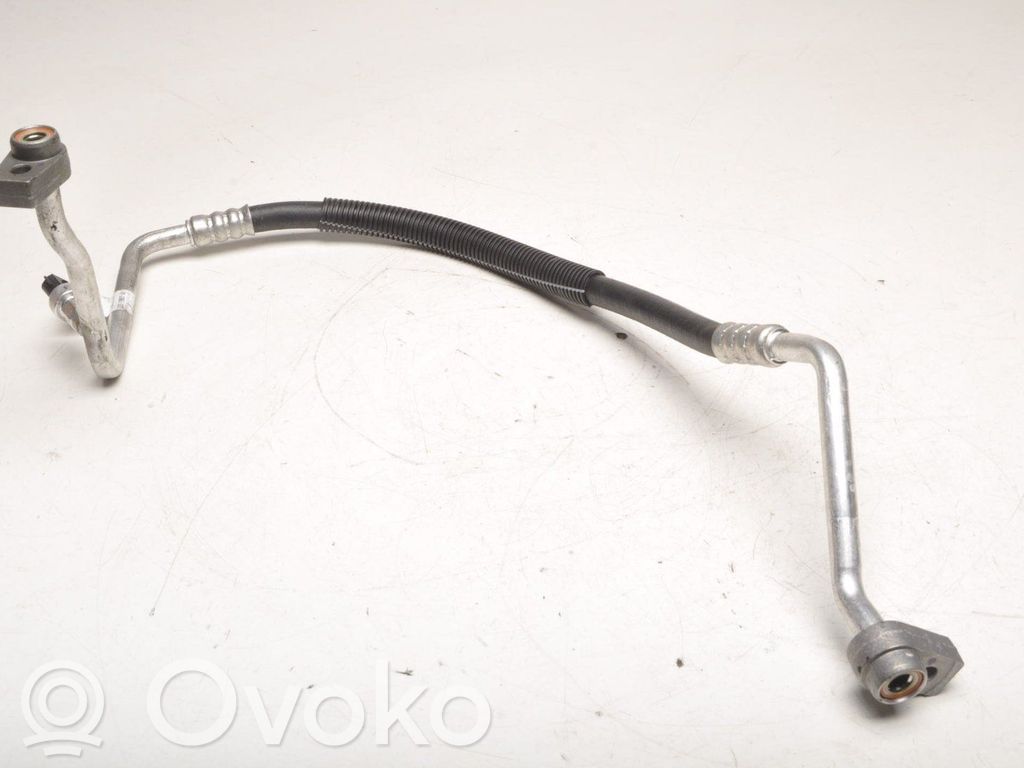 Ford Focus Ilmastointilaitteen putki (A/C) 