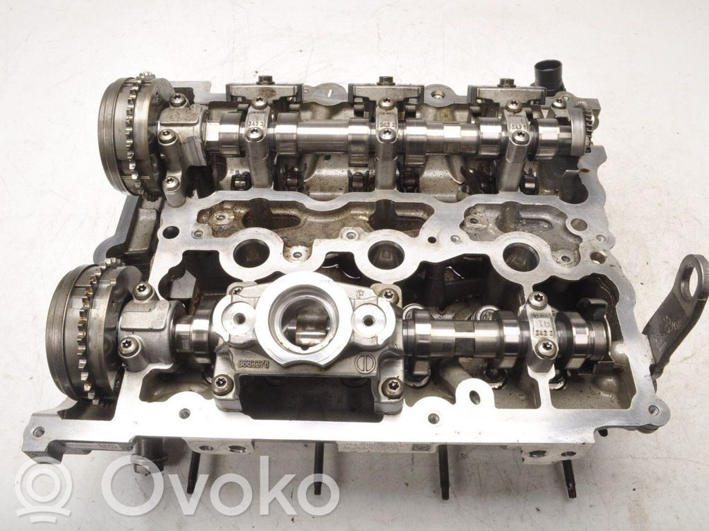 BMW 1 F20 F21 Engine head 