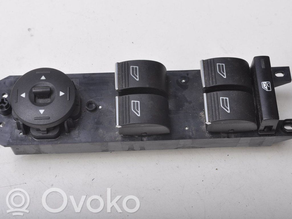 Ford Kuga II Quarter vent window switch 