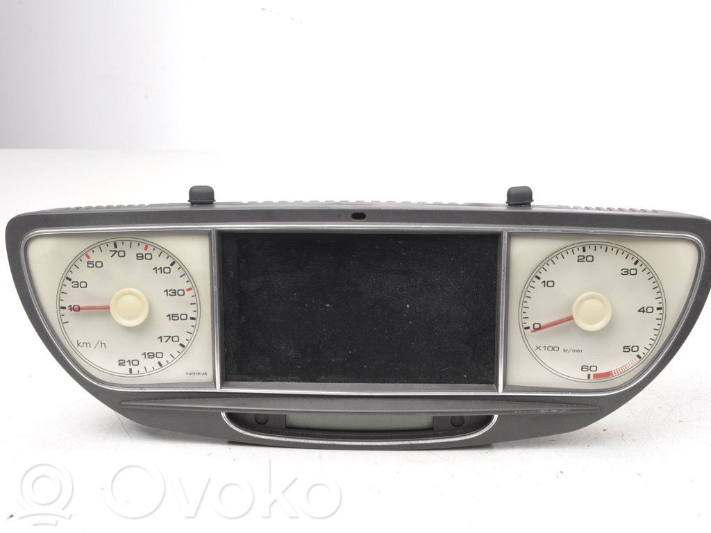Peugeot 807 Speedometer (instrument cluster) 