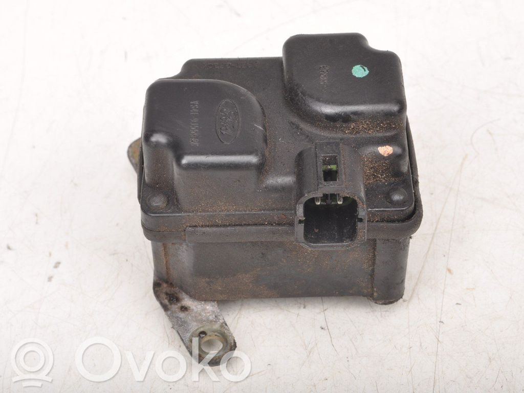 Muu moottoritilan osa   YS4E9J559AC