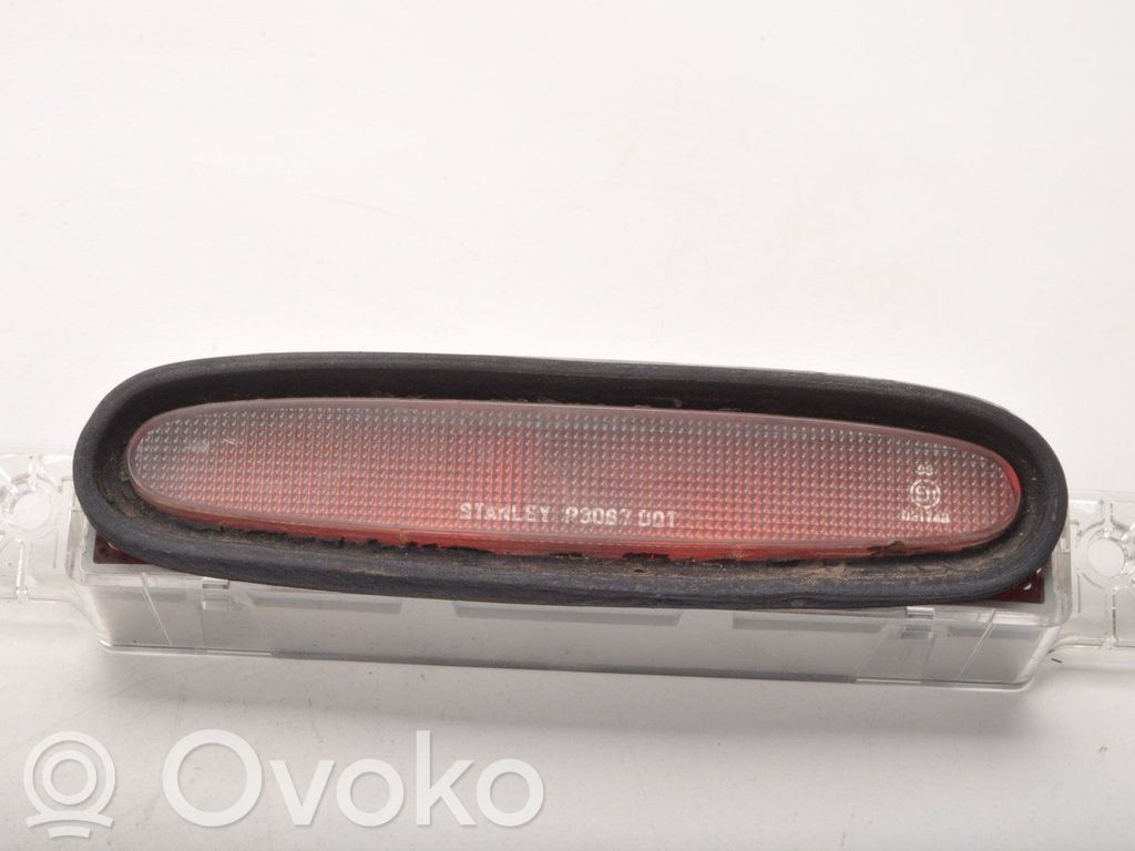 Third/center stoplight   BN8V51580