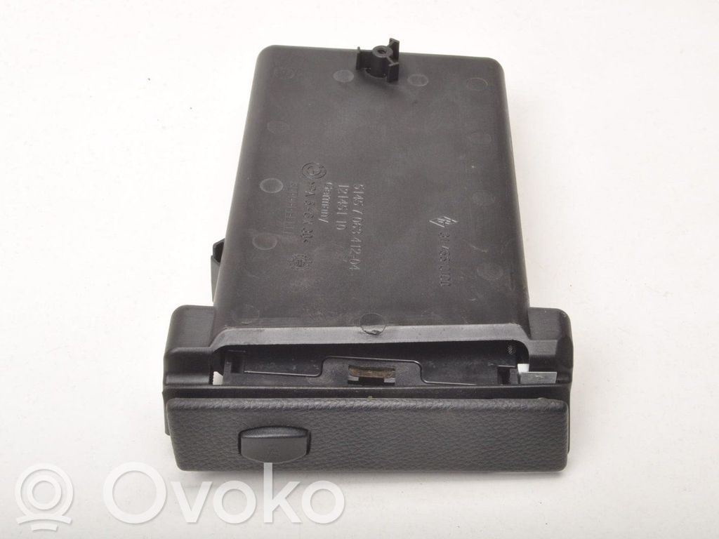 Cup holder   7063412