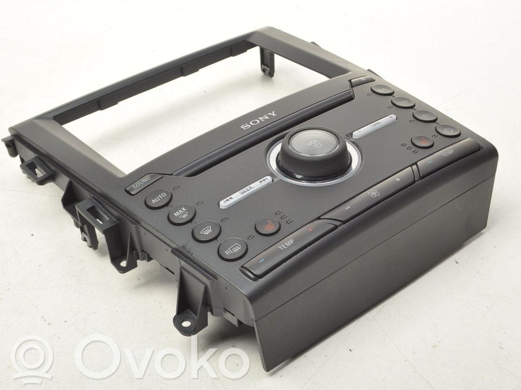 Climate control unit   HS7T18E245DCC
