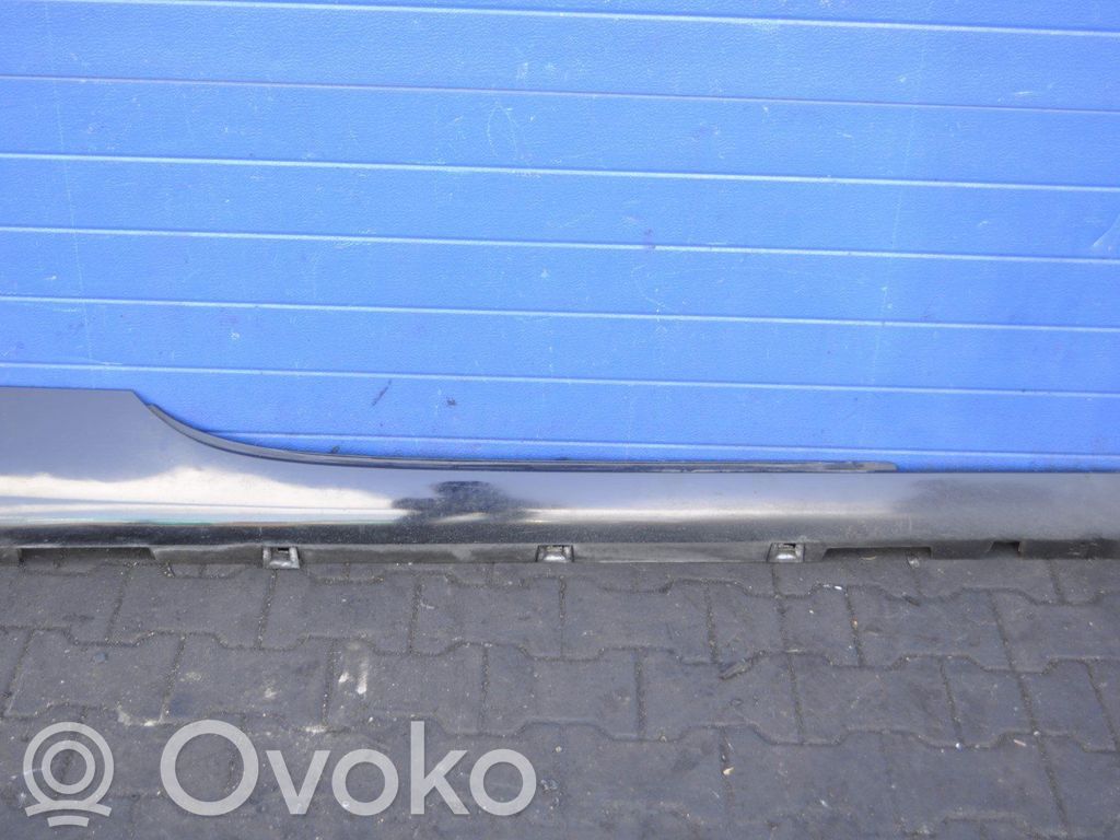 Front sill (body part)