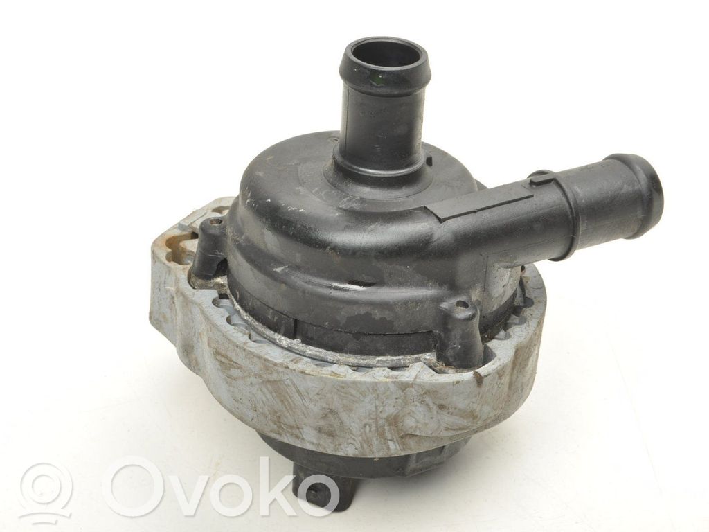 Pompe de circulation d'eau   J9D318D474AA