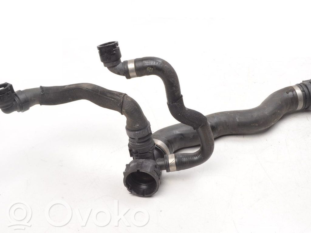 BMW 7 G11 G12 Conductă/furtun lichid de răcire motor 