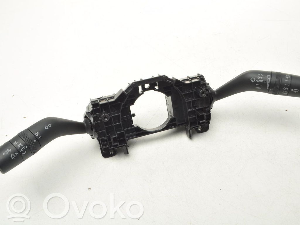 Mazda 3 A set of switches 