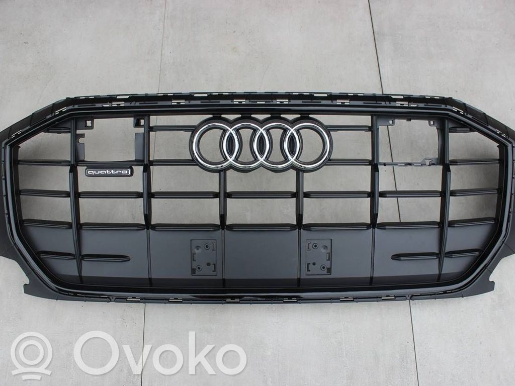 Audi Q8 Etupuskurin ylempi jäähdytinsäleikkö 
