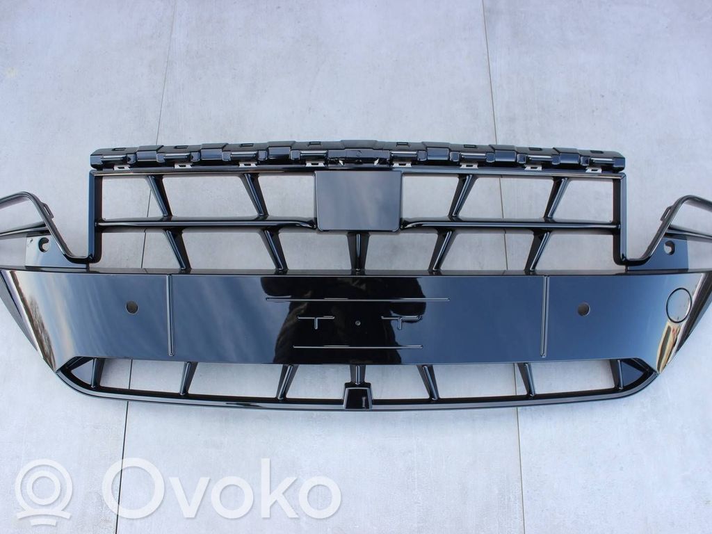 Cupra Formentor Front bumper upper radiator grill 