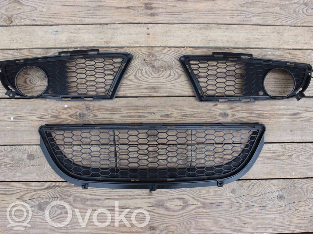 BMW 3 E90 E91 Front bumper lower grill 