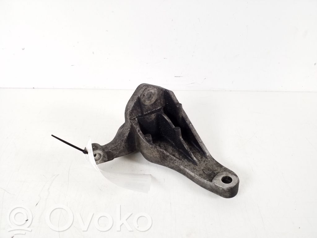 Engine mounting bracket   30723850