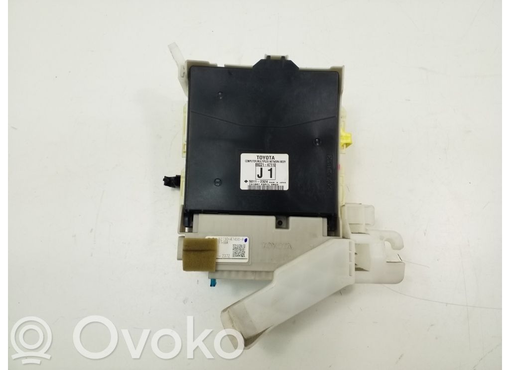 Toyota Prius (XW30) Ramka / Moduł bezpieczników 