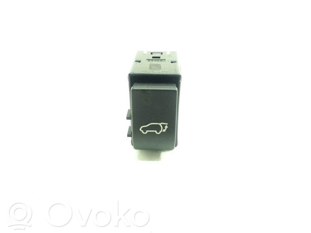 Lexus RX 450H Tailgate opening switch 